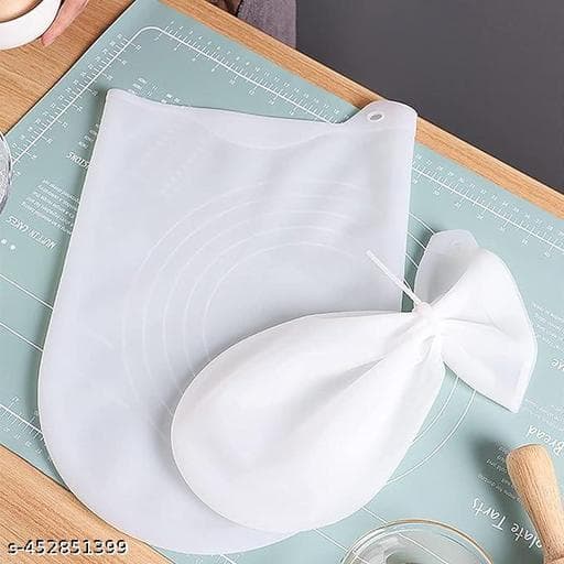 Reusable Airtight Silicone Fresh Food Storage Bags (Pack of 4, Leakproof) thumbnail 4