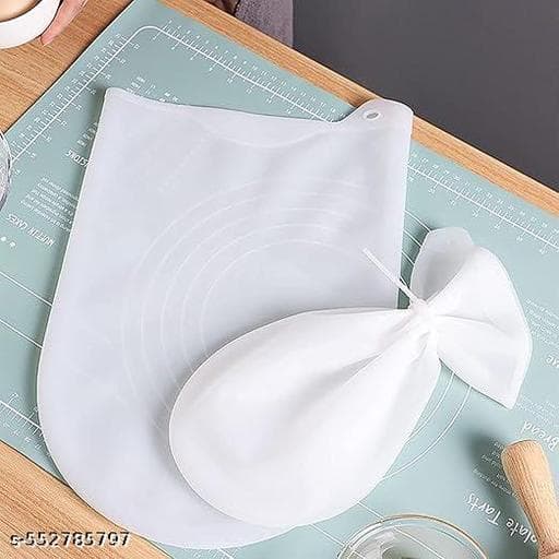 Reusable Airtight Silicone Fresh Food Storage Bags (Pack of 4, Leakproof) thumbnail 3